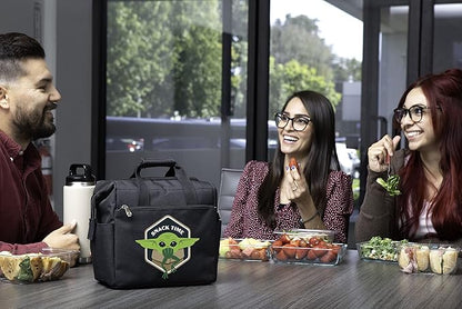 PICNIC TIME Star Wars Mandalorian Grogu On The Go Lunch Bag, Soft Cooler Lunch Box, Insulated Lunch Bag, (Black)