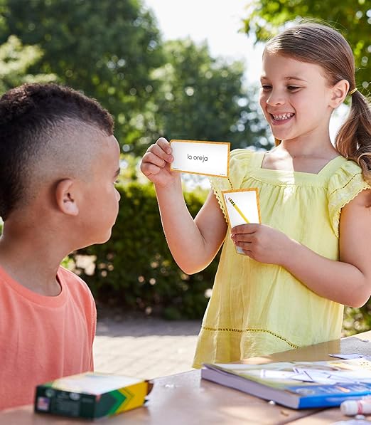 Carson Dellosa 104 Everyday Sight Words in Spanish Flash Cards for Kids, Vocabulary Flashcards for Toddlers Ages 5 and Up, Educational Games for Bilingual and ESL Learners