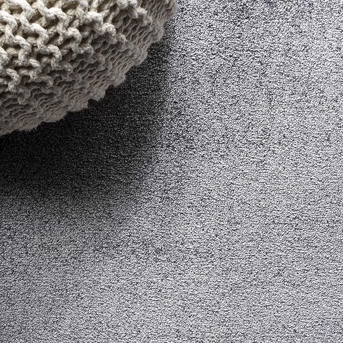 JONATHAN Y Haze Solid Low-Pile Gray Indoor Area Rug 4x6, Coastal,Bohemian,Minimalist,Classic, Easy-Cleaning for Living Room,Bedroom,Kitchen,Pet Friendly,Non-Shedding (SEU100A-4)